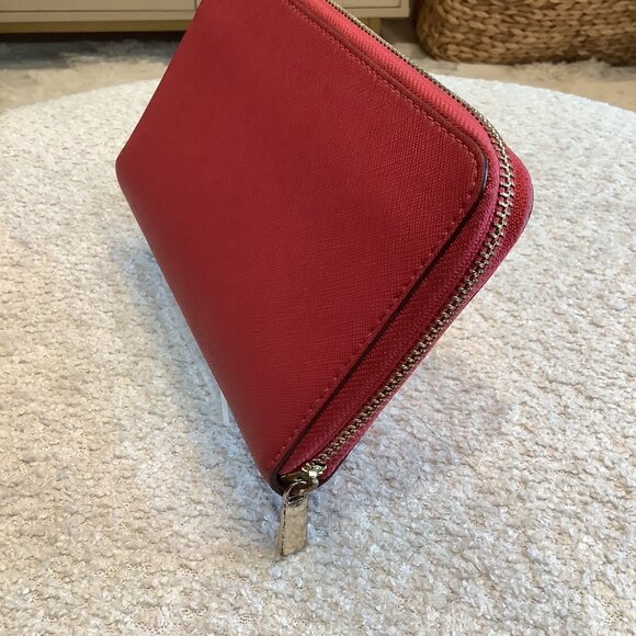 Beautiful Bright Pink Tory Zip Around Wallet - Picture 4 of 6